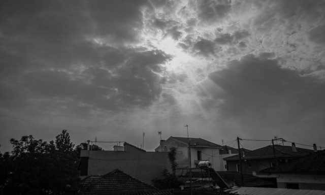 Ο καιρός σήμερα Κυριακή, 5 Μαΐου - Πού βρέχει τώρα