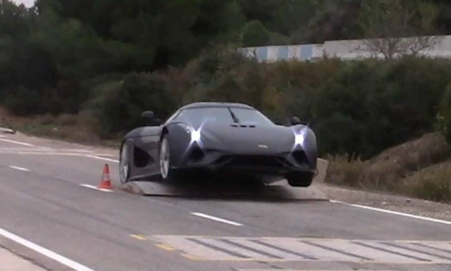 Η Koenigsegg κάνει όλα τα crash tests με το ίδιο αυτοκίνητο (Video)