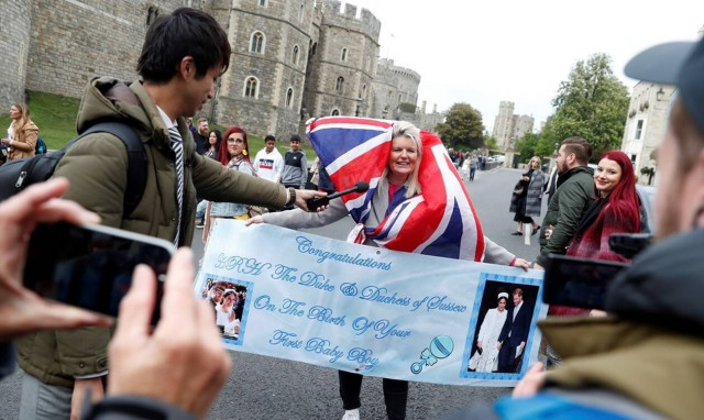 Βρετανία: Μετά την γέννηση του βασιλικού μωρού τα στοιχήματα για το όνομα  - Τα επικρατέστερα