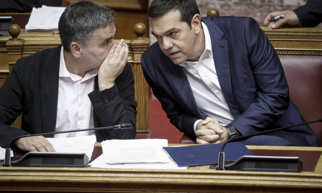 Τα θετικά μέτρα που καταλήγουν Τσίπρας και Τσακαλώτος – Τι θα γίνει με την 13η σύνταξη