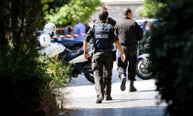 Έγκλημα στο Παλαιό Φάληρο: Σοκάρει ο αδελφοκτόνος - Τι είπε στους αστυνομικούς