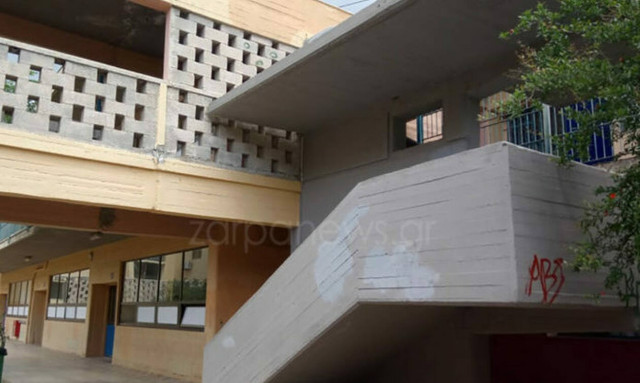 Σοκ στα Χανιά: Μαθητής έπεσε από ταράτσα λυκείου