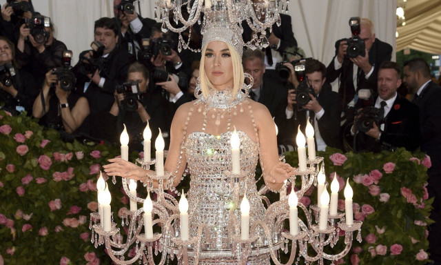 Met Gala 2019: Υπερβολή και θεατρικότητα σε όλο τους το... μεγαλείο! (pics&vids)