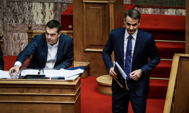 Ψήφος εμπιστοσύνης: Άγρια σύγκρουση Τσίπρα - Μητσοτάκη στη Βουλή (vids)