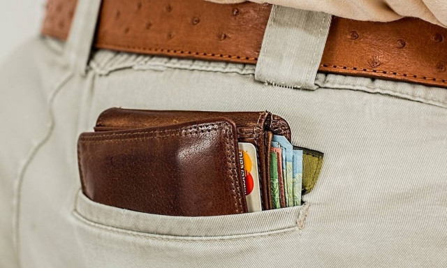 ΟΑΕΔ: Ποιοι δικαιούνται το ειδικό βοήθημα των 240 ευρώ - Δικαιολογητικά