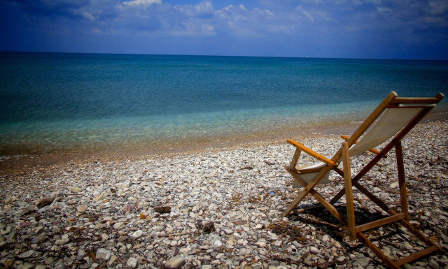 Οι Sunday Times αποθεώνουν τα ελληνικά νησιά - Ένα τεύχος «ύμνος»