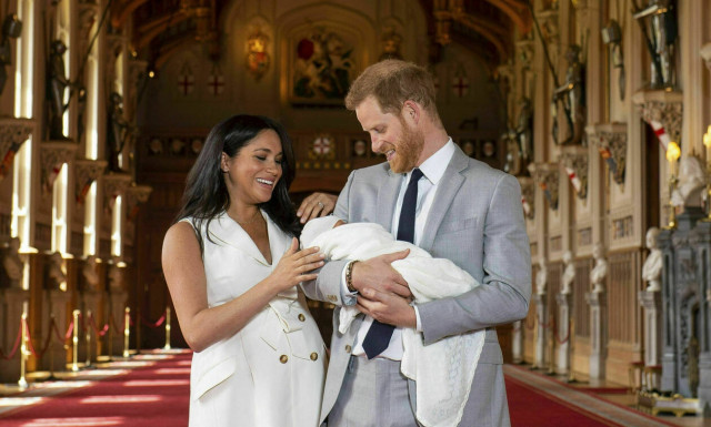 Πέντε πράγματα που σίγουρα δεν ξέρεις για το γιο του πρίγκιπα Harry και της Meghan Markle