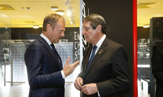 Η Κύπρος σε «πολιορκία» και οι Ευρωπαίοι «χαϊδεύουν» ακόμα τον «σουλτάνο»