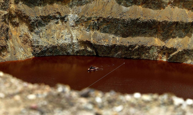 Κύπρος: Μυστήριο με την τρίτη βαλίτσα του serial killer – Γιατί δεν την βρίσκουν στη λίμνη;