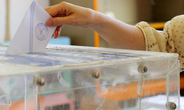 Νέα δημοσκόπηση: Ανατροπή - «βόμβα» στη διαφορά ΣΥΡΙΖΑ - ΝΔ