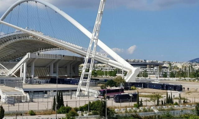 ΠΑΟΚ - ΑΕΚ LIVE: «Αστακός» το άδειο ΟΑΚΑ για τον τελικό του κυπέλλου