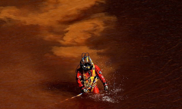 Συνεχίζεται το «θρίλερ» στην Κύπρο: Άκαρπες οι έρευνες στην Κόκκινη Λίμνη - Φεύγει το σόναρ (pics)
