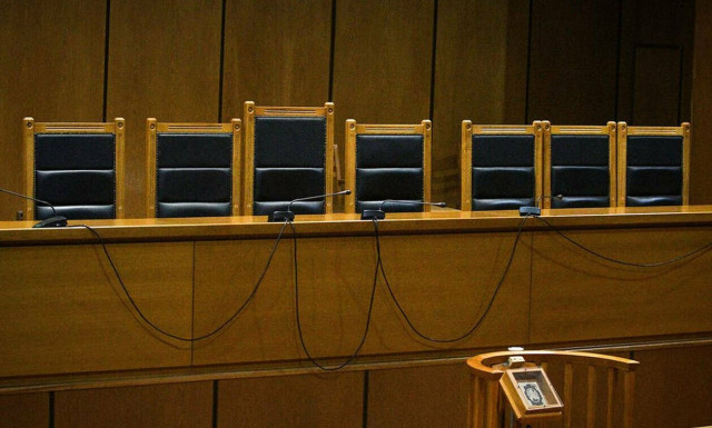 Ρόδος: Δικάζεται ο γιατρός που έκανε έκτρωση σε 13χρονη - Τι ισχυρίζεται