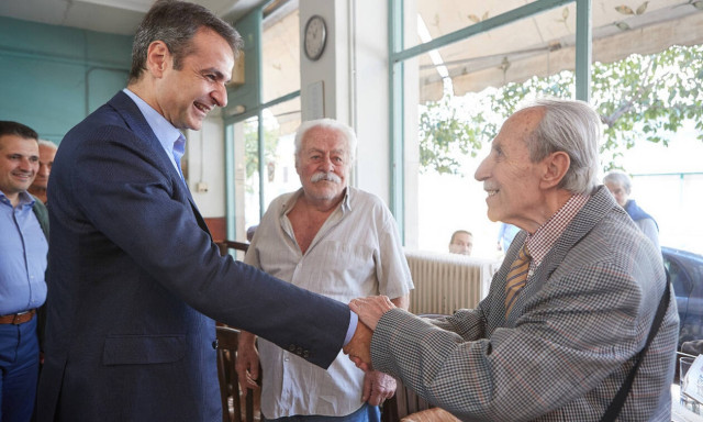 «Σφάζονται» παλληκάρια για την 13η σύνταξη 