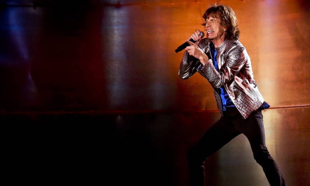 Μικ Τζάγκερ: Μετά την εγχείρηση καρδιάς και τις βόλτες έπιασε… τον χορό! (vid)