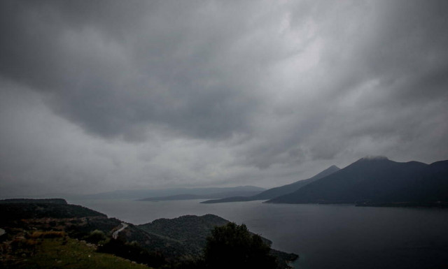 Καιρός - Έκτακτο Δελτίο EMY: Καμία άνοιξη - Με σκόνη, καταιγίδες και χαλάζι η Τετάρτη (pics)