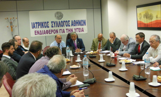 Σε θέση «μάχης» εργαστήρια, πολυιατρεία και διαγνωστικά κέντρα – Έκτακτη σύσκεψη στον ΙΣΑ