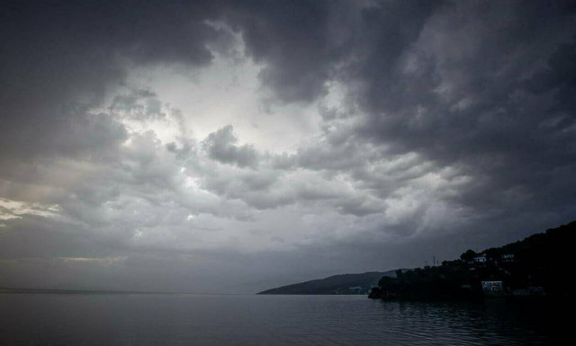 Καιρός: Χαλάει ξανά ο καιρός - Πού θα χτυπήσει η κακοκαιρία τις επόμενες ώρες (vid)
