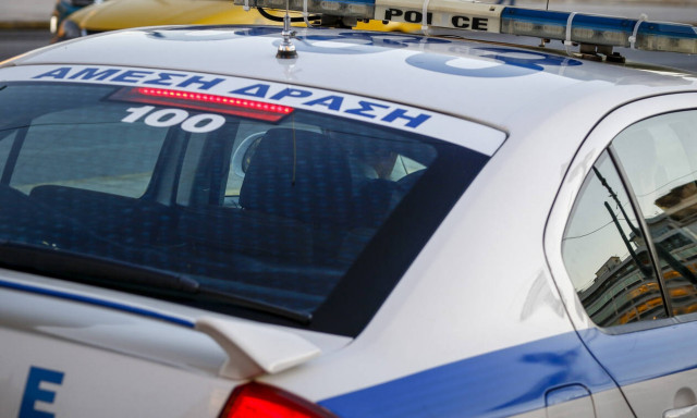 Έγκλημα στην Καλλιθέα: Η 29χρονη άνοιξε στον δολοφόνο της (vid)