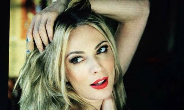 Απίστευτο ξέσπασμα της Σμαράγδας Καρύδη στο Facebook (pics)