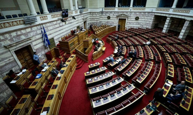 Νέος προεκλογικός μποναμάς: Επιδόματα, εκπτώσεις φόρων και παροχές - Δείτε αναλυτικά