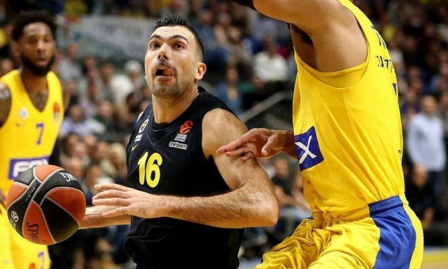 Ποντάρει στον Σλούκα για να επιστρέψει στην κορυφή