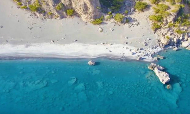 Ποιος είπε ότι δεν μπορείς να ερωτευτείς την Κρήτη μέσα σε 30 δευτερόλεπτα; (video)