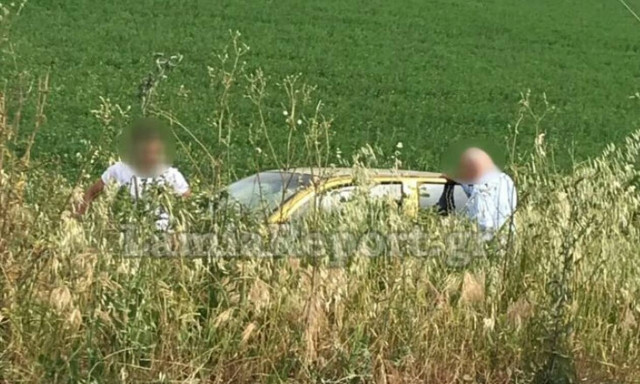 Φθιώτιδα: Αυτοκίνητο βρέθηκε στα χωράφια μετά από σφοδρή σύγκρουση (pic)