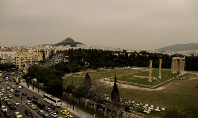 Καιρός: Ζέστη και αφρικανική σκόνη την Τετάρτη – Πού θα βρέξει 