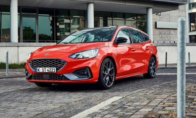 Ποιος είπε ότι το νέο Ford Focus ST των έως και 280 ίππων δεν μπορεί να είναι και στέισον;