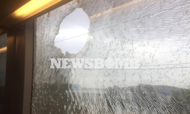 Ασπρόπυργος: Πέταξαν πέτρες σε συρμό του Προαστιακού - Τρεις τραυματίες