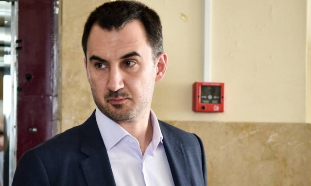 Εκλογές 2019: Ψήφισε στην Καλαμάτα ο υπουργός Εσωτερικών Αλέξανδρος Χαρίτσης