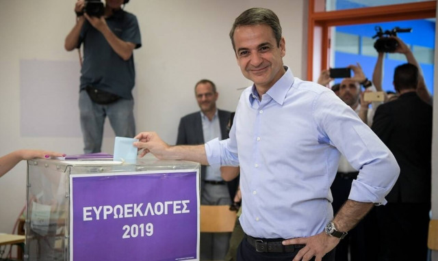 Μητσοτάκης: Είμαι σίγουρος ότι αύριο θα ξημερώσει μια νέα φωτεινή μέρα για την πατρίδα μας