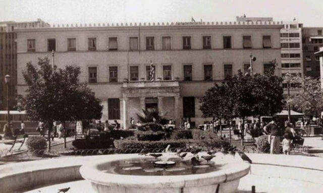 Οι πρώτες εκλογές στους Δήμους Αθηναίων και Θεσσαλονίκης