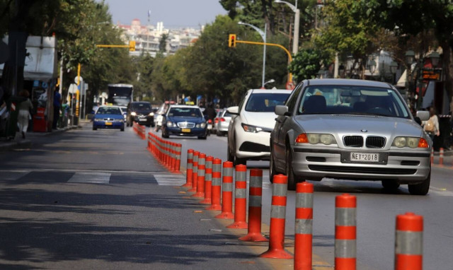 Οδηγός – δημόσιος κίνδυνος: Σκόρπισε τον τρόμο με αυτά που κουβαλούσε (pics)