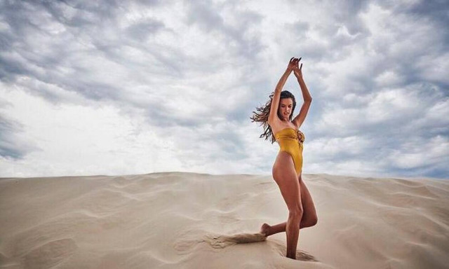 Alessandra Ambrosio: Ψηφίζει αυτή την τάση στα μαγιό – Δείτε τι φόρεσε