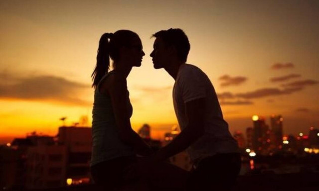 Σάλος! Νεαρός έπαθε ΣΟΚ όταν πήγε να γνωρίσει τους γονείς της κοπέλας του - Δείτε τι συνέβη