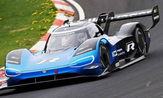 Το VW I.D. R. διέλυσε το ρεκόρ των ηλεκτρικών στο Nürburgring