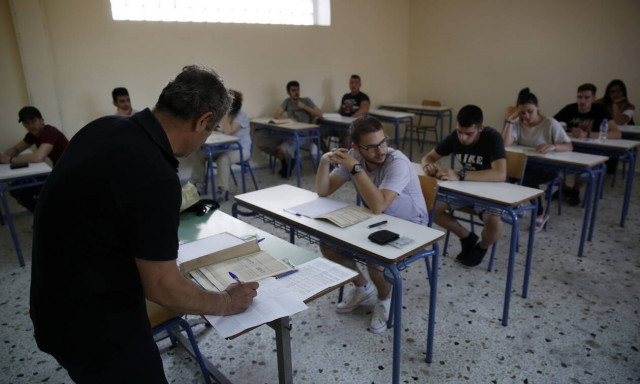 Πανελλήνιες εξετάσεις 2019: Ποιοι δικαιούνται επίδομα 350 ευρώ - Πόσοι θα εισαχθούν φέτος στα ΑΕΙ