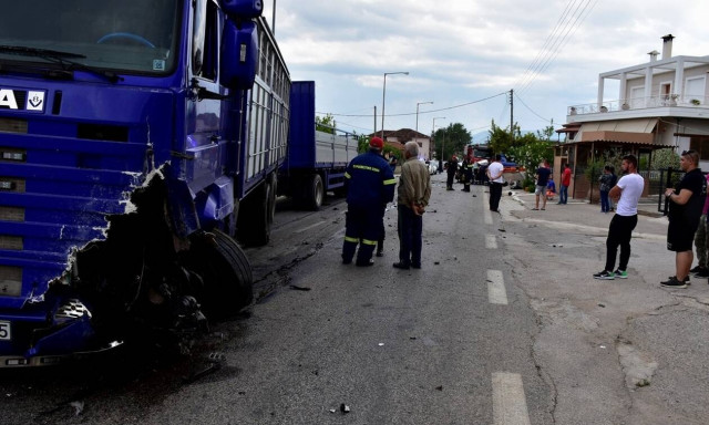Σοκάρουν οι εικόνες από το θανατηφόρο τροχαίο στα Φίχτια Αργολίδας (pics)