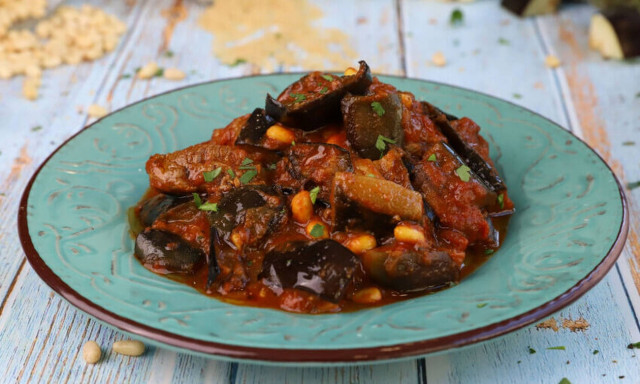 Λαχταριστή συνταγή: Μοσχάρι με μελιτζάνες