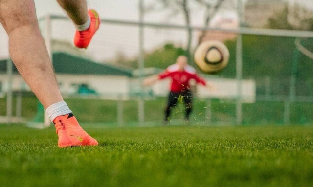 Σάλος στη Ρόδο: 16χρονοι ποδοσφαιριστές κάλεσαν ιερόδουλες στο ξενοδοχείο