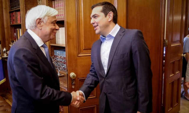 LIVE: Ο Αλέξης Τσίπρας στον Παυλόπουλο – Προκηρύσσονται και επίσημα εθνικές εκλογές 