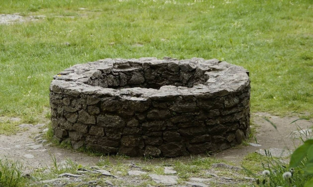 Θρίλερ με 2χρονο αγοράκι: Έπεσε σε πηγάδι πριν 4 ημέρες - Τεράστια επιχείρηση απεγκλωβισμού (vid)