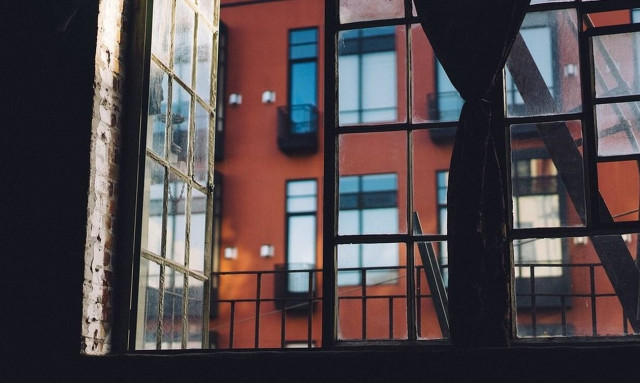 Balconing: Τουρίστες πηδάνε από τα μπαλκόνια στις Βαλεαρίδες Νήσους - Ένας νεκρός και δύο τραυματίες