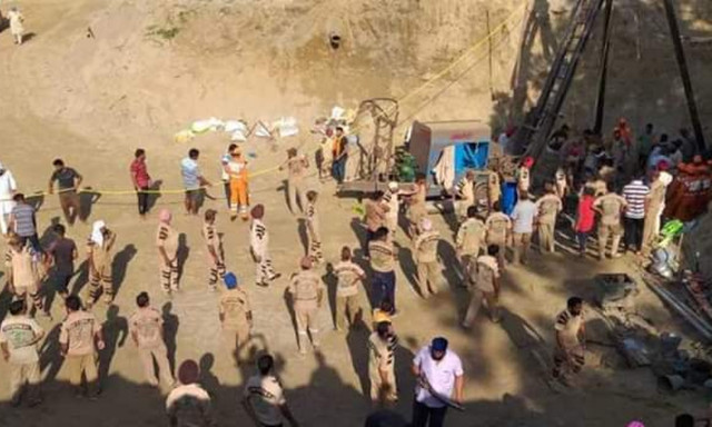 Τραγικός επίλογος: Νεκρό το αγοράκι που είχε εγκλωβιστεί για 4 μέρες στο πηγάδι (pics+vid)