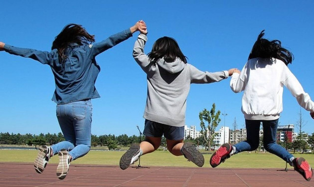 Ποιες είναι οι μηνιαίες αποδοχές του προσωπικού στις κατασκηνώσεις Δήμων