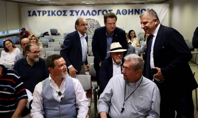 Ανοίγουν τα διαγνωστικά κέντρα - Συνεχίζεται η ταλαιπωρία για τους ασφαλισμένους του ΕΟΠΥΥ 