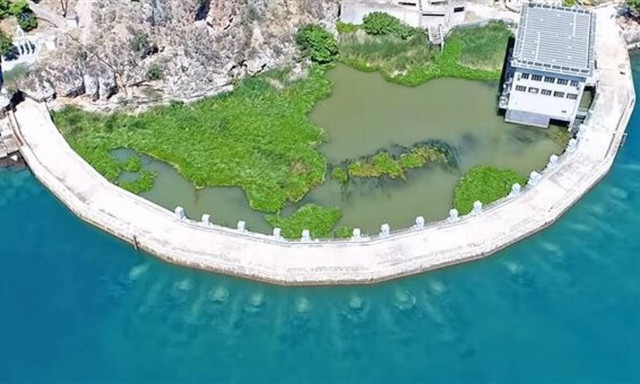 Πτήση πάνω από την Δίνη:Τα νερά που θα έσωζαν την Αθήνα από λειψυδρία