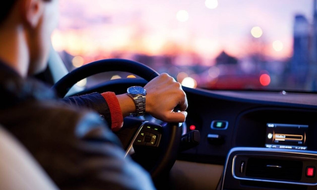 Αυτά είναι τα 6 αντικείμενα που δεν πρέπει να λείπουν από το αμάξι σου